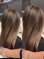 ライン(LYNE) 艶髪/ブラウンベージュ/ナチュラルハイライト