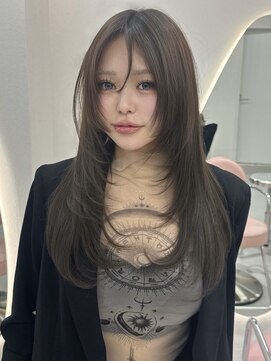 ヴィヴィー 青山表参道店(ViVIE) 薄め長めなバングが盛れる秘訣♪