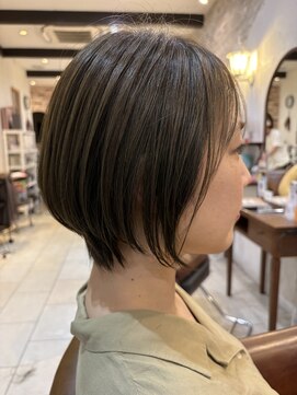 ヴィアンカ(Vianca) 大人丸みショートボブ