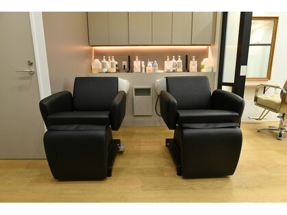 アグ ヘアー イコール 新小岩店(Agu hair equal)の写真