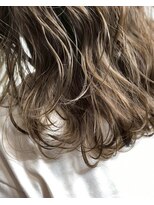 ファムバイアヴァンス(Femme by AVANCE.) 外国人風ハイライト×くすみベージュ