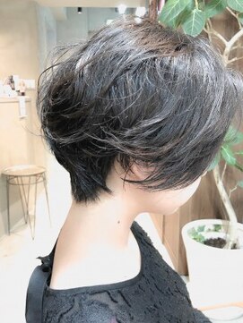 ヘアアンドライフ エジェリデイズ(hair&life egerie days) パーマでハンサムショート◎20代30代40代50代
