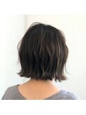 無造作ハイライト×ショートボブ