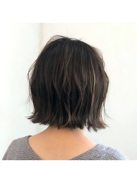 パーマネントシャペ(Permanent Chapel) 無造作ハイライト×ショートボブ