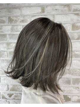 シシ 新宿(She 2.) 新宿　コントラストハイライト　takumi