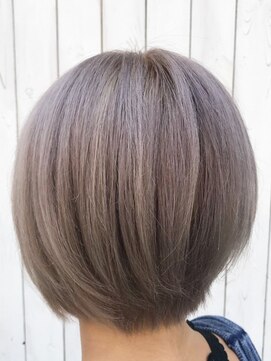 オルブ 戸塚安行店(Oluve) ショートに似合うシルバーベージュ【Oluve戸塚安行】