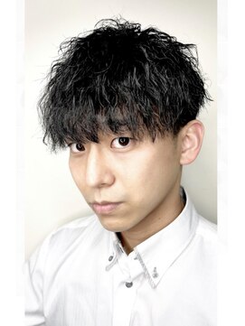 ブローチ(Brooch) ビジネスマンにも!!ゆるめツイストスパイラルパーマ