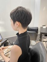 ラブクロムトーキョー オモテサンドウ(LOVECHROME OMOTESANDO)&nbsp;丸みショート☆斜めバング グレージュ　デザインカラー