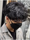 波巻きスパイラルパーマメンズマッシュツーブロックメンズパーマ