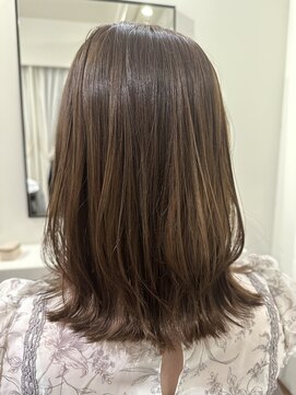 インビテーション(invitation) くびれヘア＊