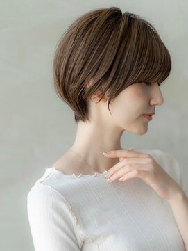 イオ 本厚木(io) 20代30代丸みショート似合わせカットシースルーバングハイライト