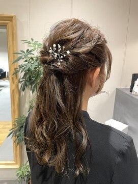 レックスヘアーインターナショナル(ReX HAIR INTERNATIONAL) 【山嵜　栞】ハーフアップスタイル