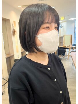 ソソ(soso) 【soso 伊勢田】ミニボブ×地毛風ブラック【横浜/ブリーチ】