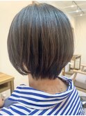 耳掛けショートボブ