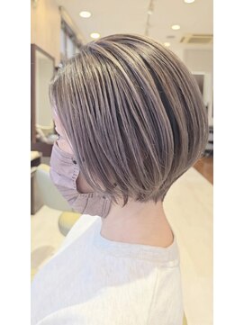 ヘアメイク アリエス 岩切店(HAIR MAKE aries) ホワイト系ショートバレイヤージュ