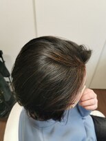 ドゥージングヘアースクラッチ(Dozing Hair Scratch) くせ毛を活かす大人の艶髪ヘア