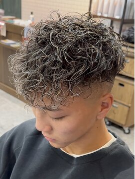 アミーゴ(AMIGO) スペインカール×ホワイトメッシュ