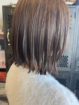 アチーブリス(achieve Liss) 大人可愛いナチュラルブラウンカラー似合わせカットボブスタイル