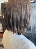 大人可愛いナチュラルブラウンカラー似合わせカットボブスタイル