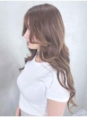 美髪ホワイトブロンドロング顔周りレイヤー_ba341512