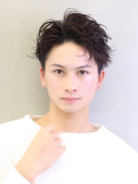 ロンド ストラーダ 心斎橋(Lond strada) 色気パーマセンターパート