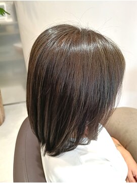 アンベリールフルー(EMBELLIR fleur) ミディアムレイヤースタイル