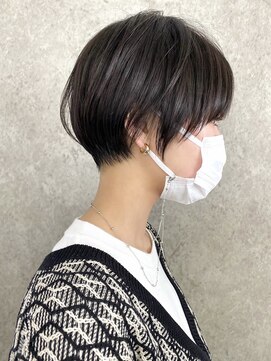 エリマ 調布(elima) ショートヘア顔周りレイヤーブリーチダブルカラーショートボブ