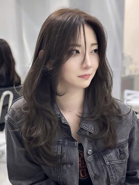 ロムーク 表参道(LOMKH) ロングレイヤーカット顔周りシールエクステ秋ヘーゼルグレージュ