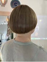 オクユキ(OKUYUKI) ベージュ×コンパクトマッシュ
