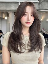 ソア バイ リコヘアーうるま(SOAR by lico hair Uruma)&nbsp;ミルクブラウン/結べるレイヤーカット/夏のヘアアレンジ