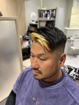 ライール ザ バーバー(Lair the barber) フロントメッシュ×フェードカット