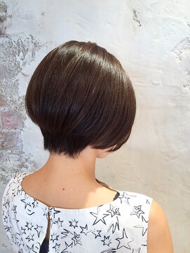 ザ シー 海老名(The C) 大人女性の為のヘアスタイル（前下がりボブ）海老名　ザシー