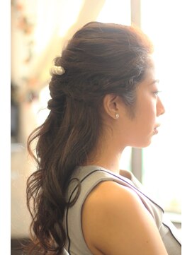 ルーツ ヘアデザイン(Roots HAIR DESIGN) ハーフアップシリーズ