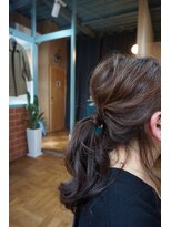 ヘアールーム コンセント&nbsp;シンプルポニーテール