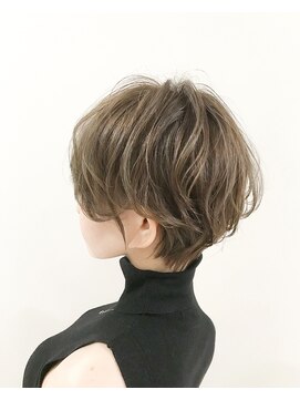 アナザヘアー なんば 高島屋前店(ANAZA hair) ボリュームショート♪