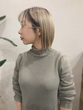 アリウス(ALIUS by posh) 【ALIUS 池袋 小川】2ブリーチ×切りっぱなし×クールブロンド