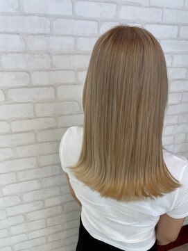 ビスイル 秋葉原店(Vis ill) 10代20代/ハイトーンカラー/切りっぱなし/ミルクティー/透明感