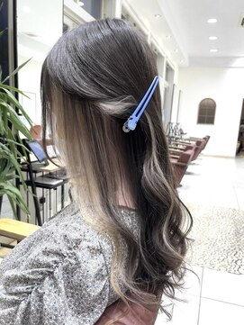 クアトログランシュ ひたちなか店(QUATRO×GranCieux) イヤリングカラー×ホワイトベージュ