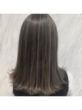 リー 京橋(Lee) オリーブグレーハイライトカラー　山下志穂