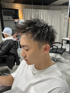 イーラ(era) 束感×ツーブロック×ホワイトメッシュ