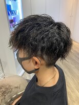 エヌプラス(N+)&nbsp;刈り上げセンターパートサーフカールブルーブラッフェザーパーマ