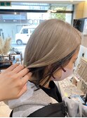 【design color】whitebeige　×　Black