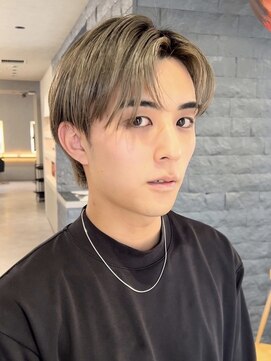 アース コアフュールボーテ 松本庄内店(EARTH coiffure beaute) ミルクティーベージュダブルカラーケアブリーチセンターパート