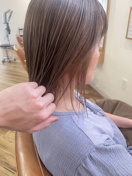 フェール(faire) 切りっぱなしボブ イヤリングカラー インナーカラー