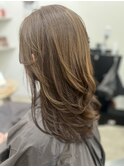 ミルクティーベージュ白髪ぼかしハイライト