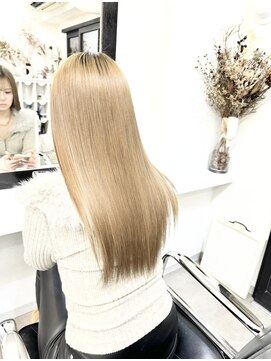 オフィーリア 【名古屋矢場町】ブリーチ縮毛矯正ブリーチ髪質改善特化サロン