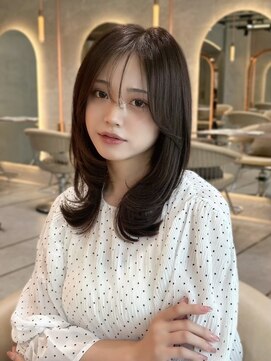 シーシンジュク 新宿南口(Sea shinjuku) ココアベージュ×レイヤー[小顔/黒髪/オリーブグレー]