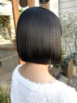 レリコ ニド(Relico-nid)&nbsp;黒髪 髪質改善20代30代 暗髪大人ガーリー 切りっぱなしボブ 京都