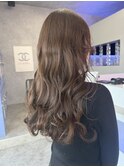 チエダカズエ　　透明感あるサンドベージュ