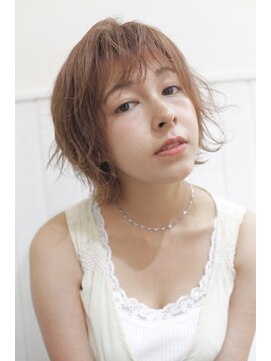 ネオリーブ クーロ(Neolive curro) ふんわり軽く♪外ハネショート